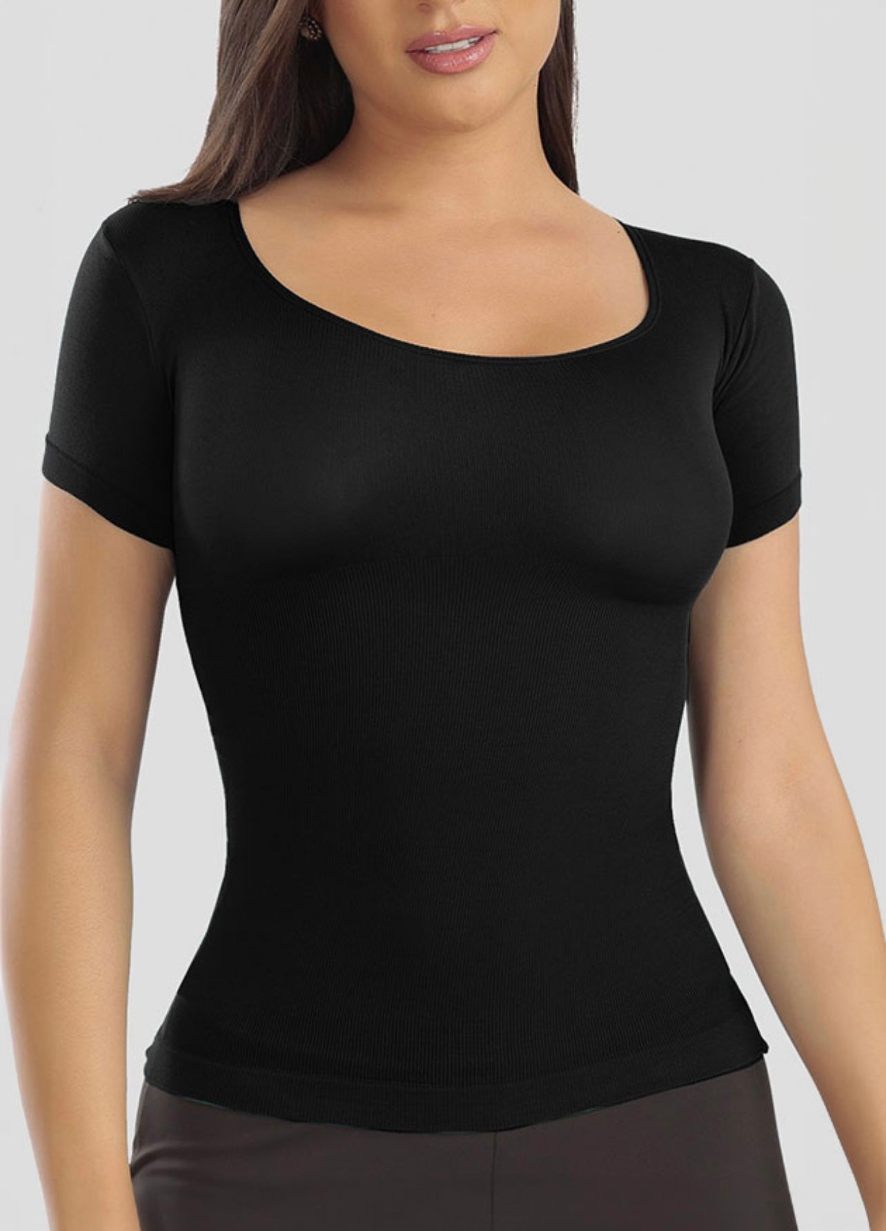 Blusa control Disponible en 2 colores Color Negro y Color Vino Tinto