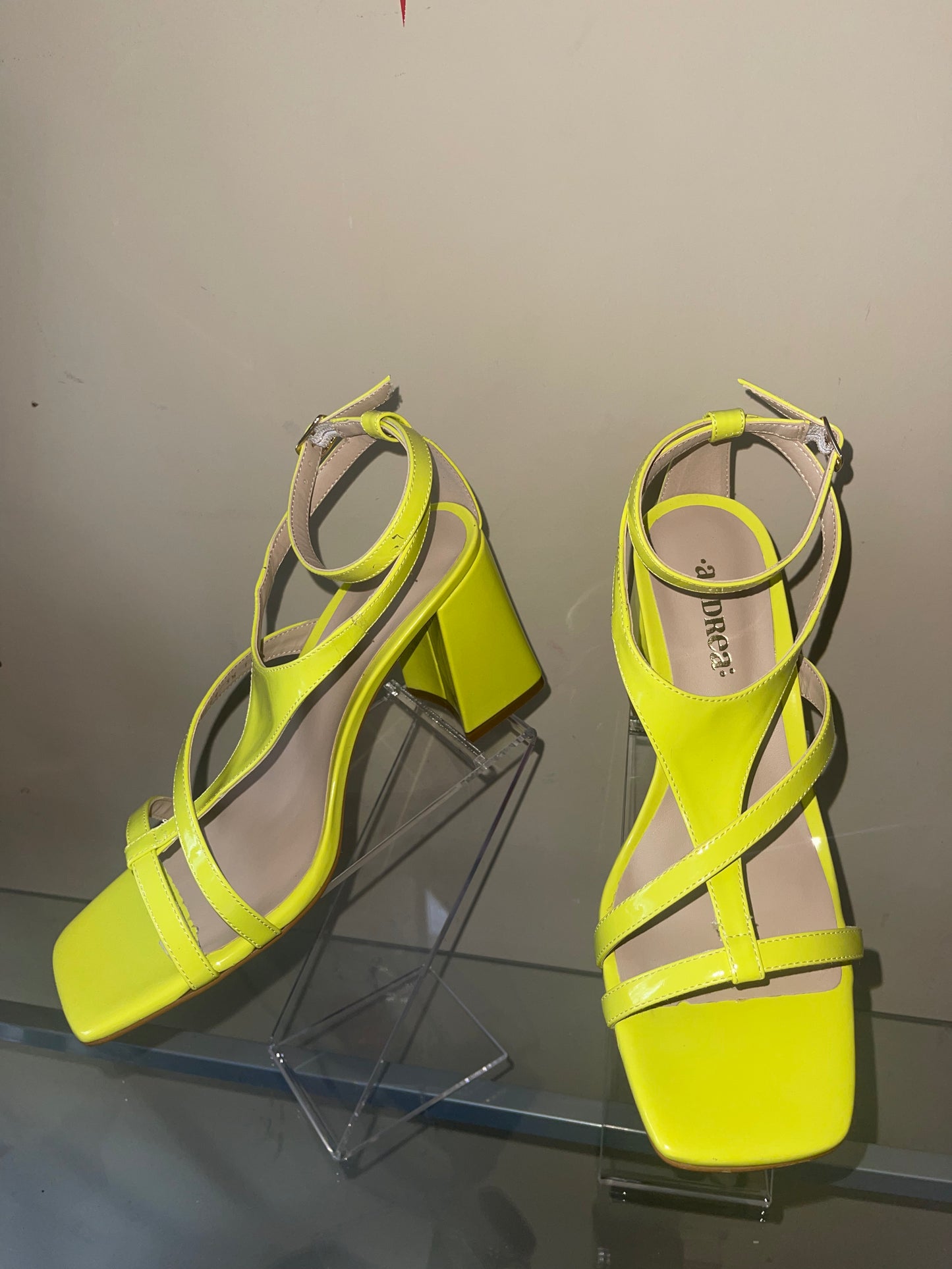 Zapatilla para dama