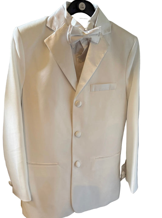 TUXEDO COLOR BLANCO PARA PRIMERA COMUNIÓN