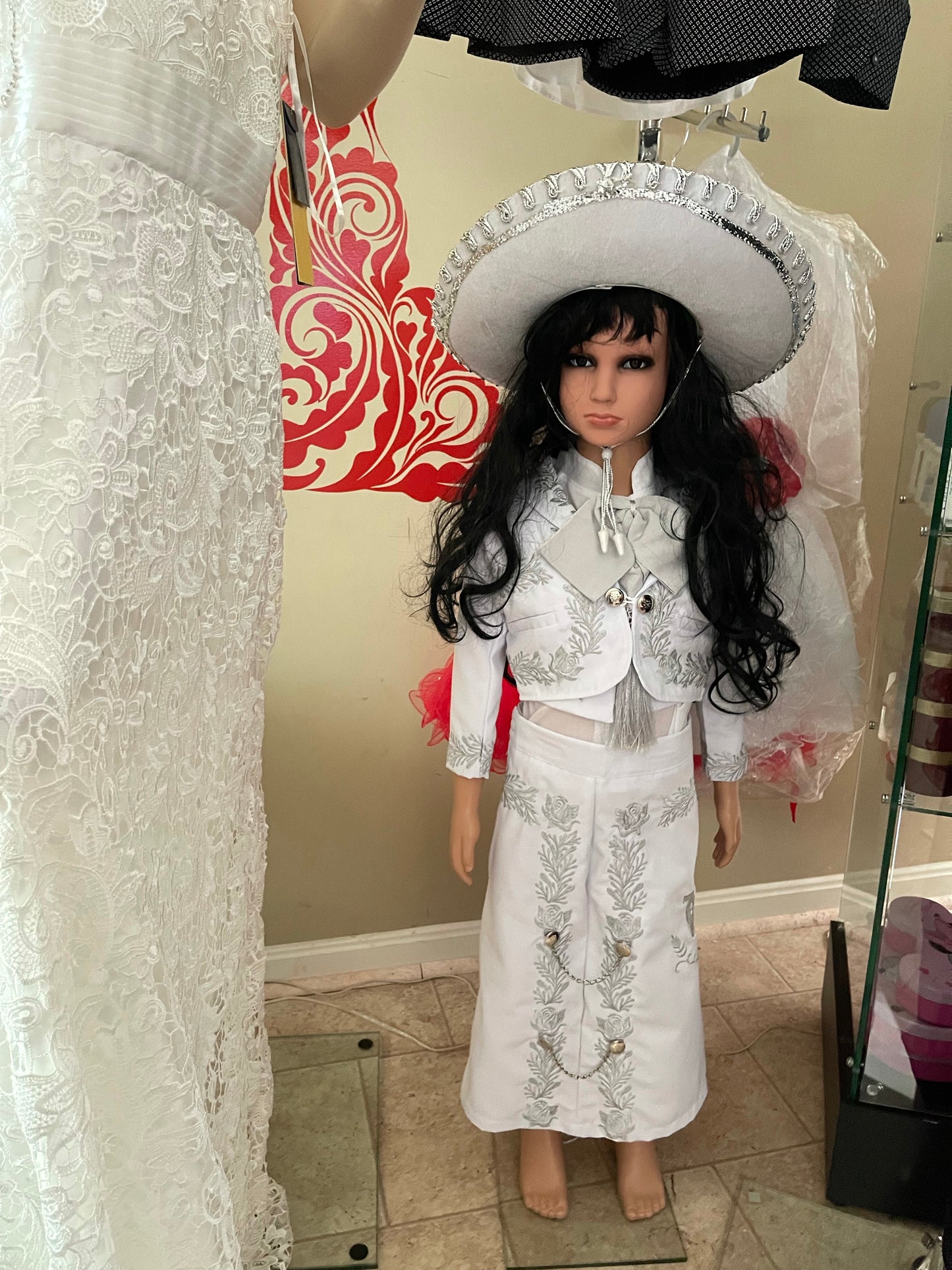 Traje  de charro para niña   Talla 2-color blanco